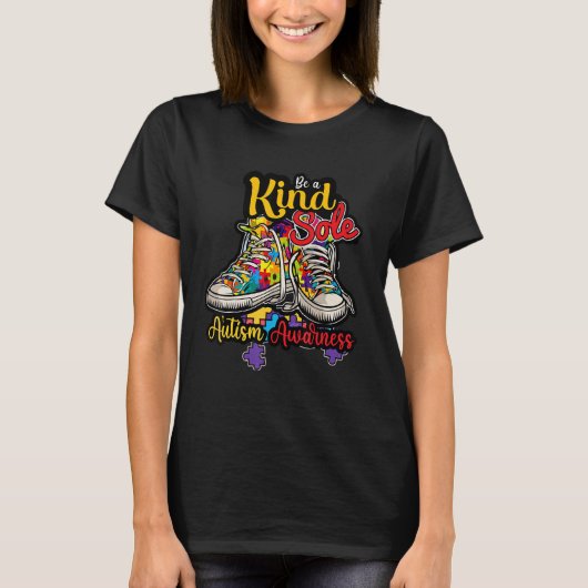 オティズム認知パズル靴 Be Kind A Sole Tシャツ (正面)