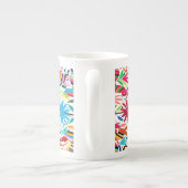 オトミカラフルプリント、フローラ/動物パターン ボーンチャイナマグカップ (裏面)
