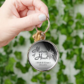 オナーズブラックアンドホワイトのマトロンカスタムキーホルダー キーホルダー (手)