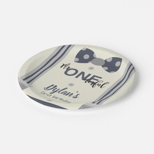 オネダーフル海軍とグレーの蝶ネクタイ ペーパープレート (アングル)