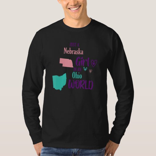 オハイオの世界に生きるネブラスカ娘 Tシャツ (正面)