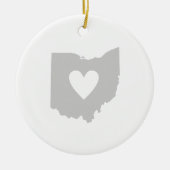 オハイオの地図の形をした灰色のオハイアのハートバッケイグレー セラミックオーナメント (正面)