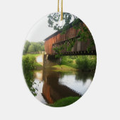 オハイオ州の屋根付橋および流れ セラミックオーナメント (右)