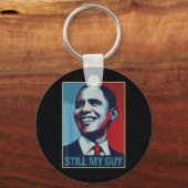 オバマのシャツはまだ私の男バラクオバマの贈り物 キーホルダー (正面)