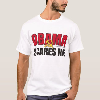 オバマは私をおびえさせます Tシャツ