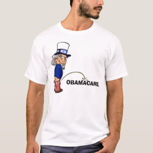 オバマケアで小便をしている米国市民 Tシャツ