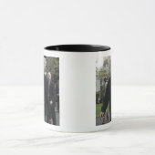 オバマ大統領はバスケットボールのcourstに歩きます マグカップ (中央)