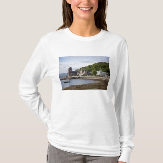 オバンの歴史的建造物と海岸の景色, Tシャツ (正面)