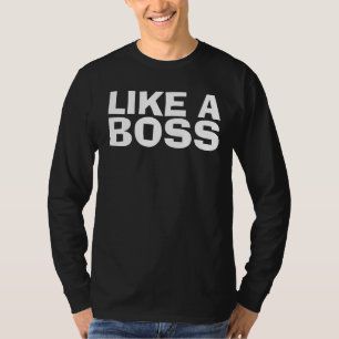 オフィスで着るような上質なTシャツとフーディ Tシャツ