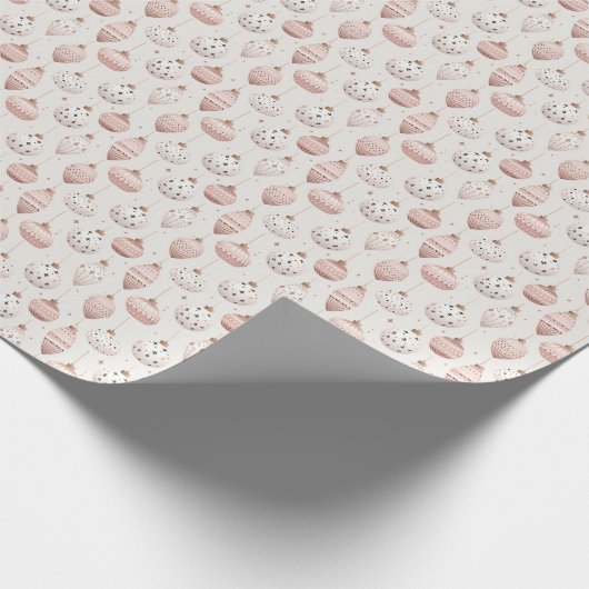 オフホワイトピンクホリデーオーナメントクリスマス ラッピングペーパー (角)