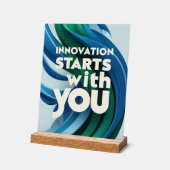 オプション2でイノベーションを開始 アクリルサイン (傾斜)