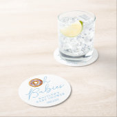 オベビーズドーナツ散水双子の少年の赤ちゃんシャワー ラウンドペーパーコースター (インサイチュ)