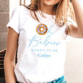 オベビーズドーナツ散水双子の少年の赤ちゃんシャワー Tシャツ