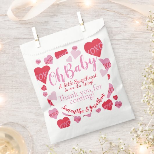 オベビーピンクレッドスウィートアーツベビーシャワーホワイト フェイバーバッグ (クリップ留めされた状態)