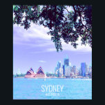 オペラハウスシドニーハーバーウォータービュー ポスター<br><div class="desc">オペラハウスの風光明媚なシドニーの風景と港の街のスカイライン。美しいシドニーハーバーシティシーン。</div>