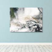 オホーツク吹海向こうSarychevピーク キャンバスプリント (インサイチュ (ウッドフロア))