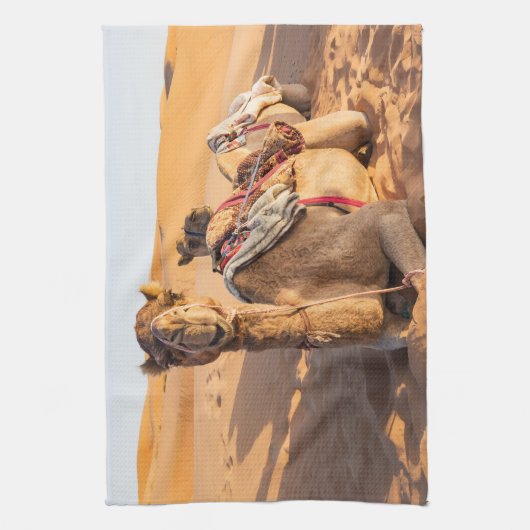 オマーンおもしろいワヒバ砂漠のラクダ キッチンタオル (縦)