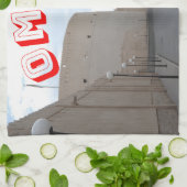 オマーンの魅惑的な魅力 キッチンタオル (折り畳み)