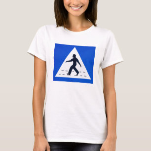 オマーン歩行者横断標識 – Muscat, Oman Tシャツ