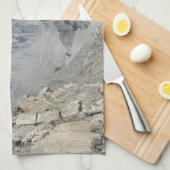 オマーン砂漠の険しい美しいを発見 キッチンタオル (四つ折り)