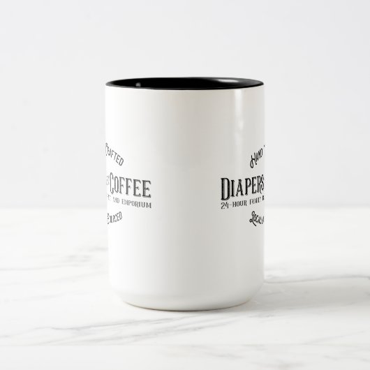 オムツとコーヒーアイロンおもしろいクレトロレストラン ツートーンマグカップ (中央)