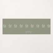 オム記号zen olive green名前をカスタムする ヨガマット (裏面(横))