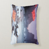 オメガの赤 アクセントクッション (正面(垂直))