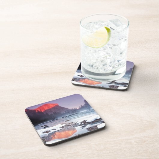 オメガの赤 コースター (右側)