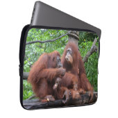 オランウタンシンガポール動物園で朝食 ラップトップスリーブ (正面右)