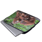 オランウタンシンガポール動物園で朝食 ラップトップスリーブ (正面下部)