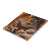 オランウタンマザーホールディング2ベビー タイル (側面)