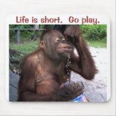 オランウータンは水ではねかけます マウスパッド (正面)