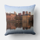 オランダのハーグのスカイライン クッション (裏面)