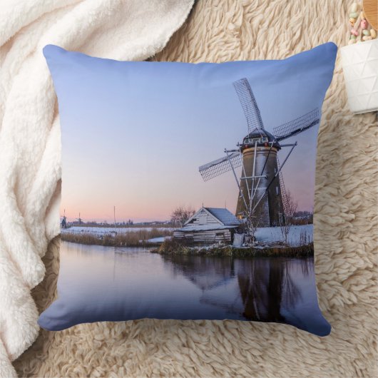 オランダの装飾用クッションの日の出の間の風車 クッション (ブランケット)
