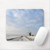 オランダの雪と風車のある冬の風景 マウスパッド (マウス)