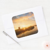 オランダの風車と川の上の日の出 スクエアシール (封筒)