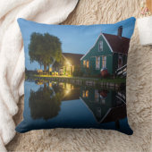 オランダの黄昏時のチーズファームハウス クッション (ブランケット)