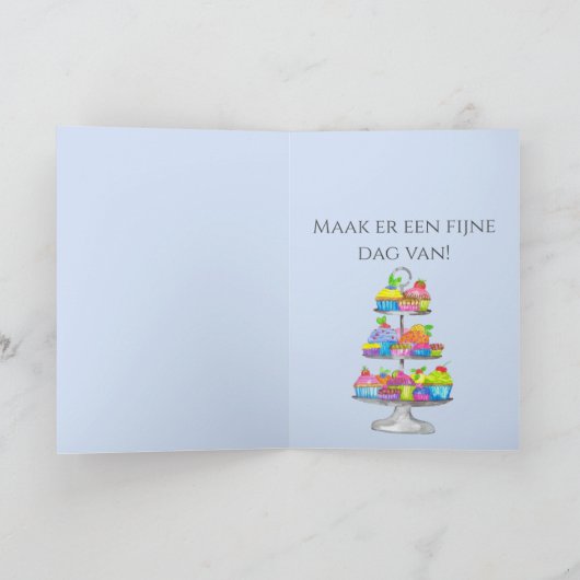 オランダ誕生日ウォーターのカップケーキカード カード (内部)