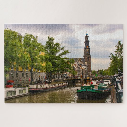 オランダ、アムステルダムの運河と古い教会 ジグソーパズル (横)