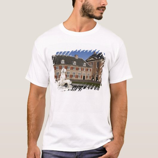 オランダ（ホランドとも呼ばれる） アペルドールン 近郊 Tシャツ (正面)