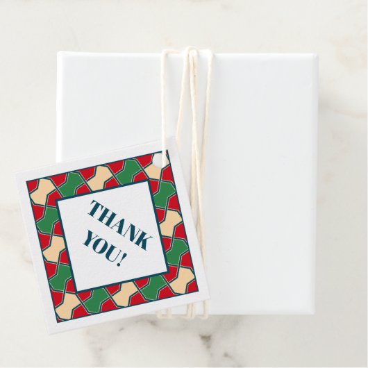 オリエンタルレッドグリーンボウタイ幾何学模様 フェイバータグ (インサイチュ)