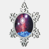 オリオンは山の宇宙上の銀河系を主演します スノーフレークピューターオーナメント (右)