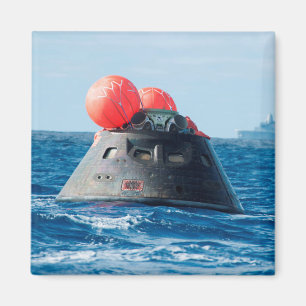 オリオンカプセル宇宙船の海回収 マグネット