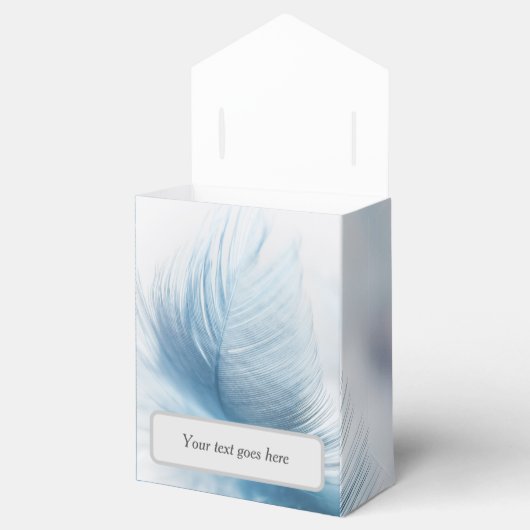 オリジナルメッセージを入れることができる羽根のギフトボックス フェイバーボックス (オープン)