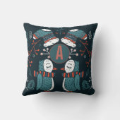 オリジナルモノグラムのフォークアートクリスマス　青　赤　フクロウ　木 クッション (裏面)