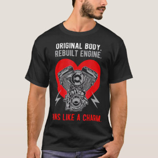 オリジナル体がエンジン走をチャームのように再構築 Tシャツ