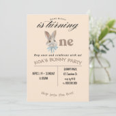 オリジナル ウサギさん 1歳の誕生日パーティー招待状 招待状 (スタンド正面)