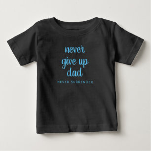 オリジナル ユニーク テキスト 絶対諦めるな パパ 黒 ベビーTシャツ