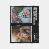 オリジナル 黒い犬のメモリアル 2枚の写真のコラージュ フリースブランケット (正面)