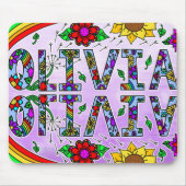 オリビア、デジタルフォークアートスタイルガールズ・ネーム マウスパッド (正面)